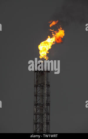 Feu flamboyant d'une cheminée, Inde Banque D'Images