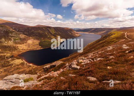Loch Muick sur le Balmoral Estate sur Royal Deeside, Ecosse, Royaume-Uni Banque D'Images