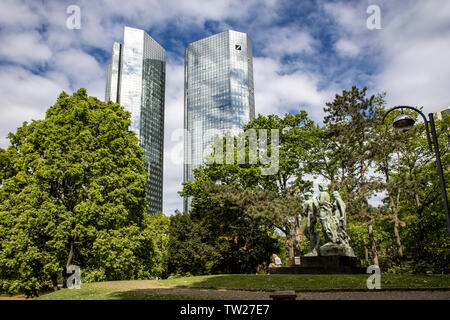 Toits de Francfort am Main, des gratte-ciel de la Deutsche Bank, Taunusanlage, du quartier financier, du centre-ville, l'Allemagne, Banque D'Images