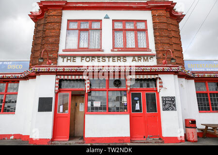 Southend on Sea, Royaume-Uni. 16 Juin, 2019. Les forestiers, d'armes sur le front de mer à Southend a maintenant fermé au public. Banque D'Images