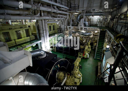 Salle des machines d'un brise-glace nucléaire le plus important au monde, 50 ans de la Victoire, la classe Arkita, affrété par Quark Expeditions pour voyage au pôle Nord. Banque D'Images