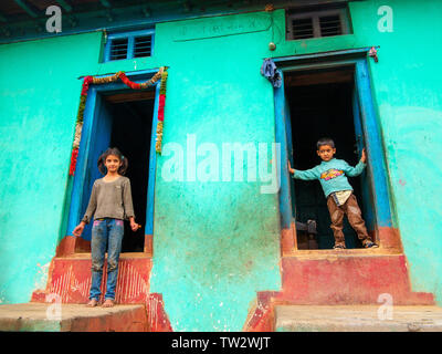 Le Sanouli Inabitants de remote Village, où Jim Corbett viennent à tourné le Panar maneating, leopard Hills Kumaon, Uttarakhand, Inde Banque D'Images