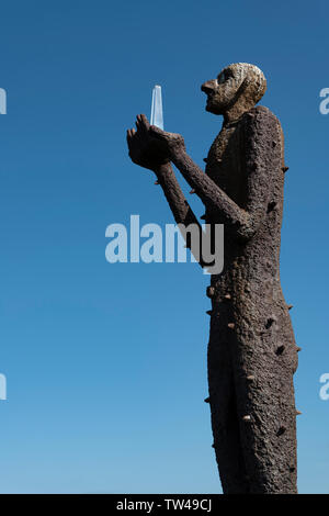 Statue de l'homme de la mer, Bo village, îles Vesteralen, la Norvège. Banque D'Images