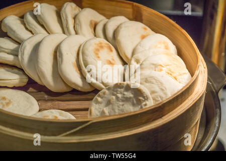 Close-up de Snack Sucre brun Casque Pot à Chengdu, Sichuan, Chine Banque D'Images