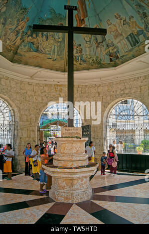 L'Asie du Sud, Philippines,Metro Cebu,la croix de Magellan Banque D'Images