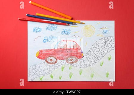 Dessin d'enfant de voiture rouge sur fond rouge Banque D'Images