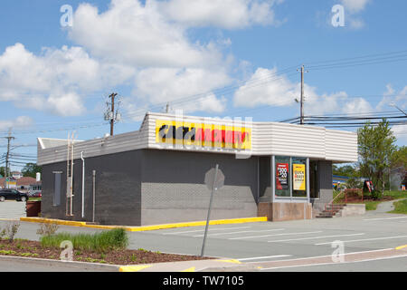 Sackville, Nouvelle-Écosse, Canada - le 15 juin 2019 : l'extérieur d'une institution de financement de l'argent en espèces Banque D'Images