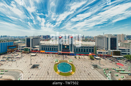 Vue panoramique vue haute de Zhengzhou Railway Station Banque D'Images