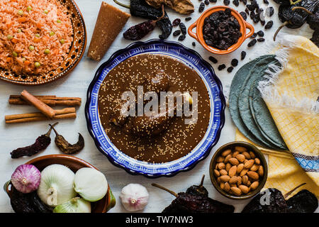 Mole mole poblano Mexicano, ingrédients, aliments épicés mexicains au Mexique traditionnel Banque D'Images