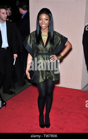 LOS ANGELES, CA. 10 février 2008 : Brandy au Sony BMG Music Entertainment party au Beverly Hills Hotel à la suite de la cérémonie des Grammy Awards 2008. © 2008 Paul Smith / Featureflash Banque D'Images