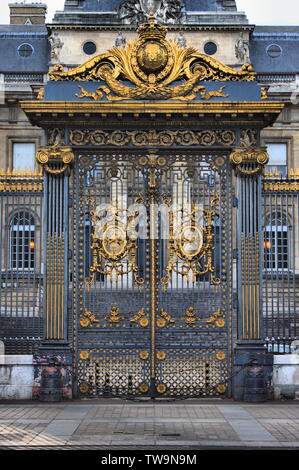 Porte d'or de palais de justice de Paris, France Banque D'Images