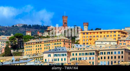 Vue sur le château d'Albertis à Gênes, Italie Banque D'Images