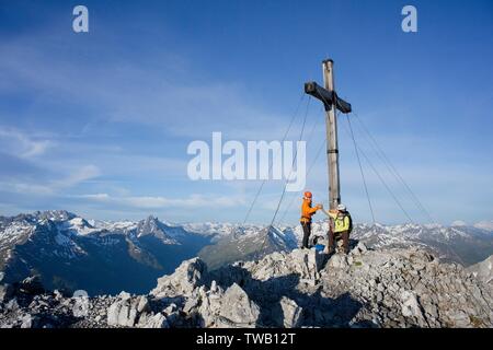 Autriche, Tyrol, Alpes de Lechtal, Arlberg via ferrata, Weisschrofenspitze (pic). Banque D'Images