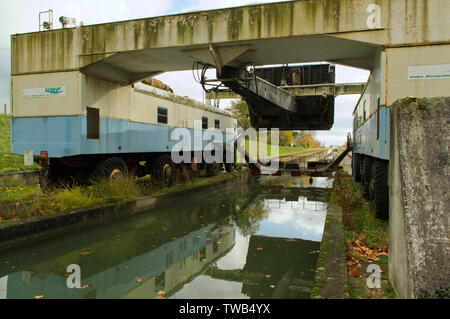 La pente de l'eau (pente d'eau) à Montech sur le canal latéral de la Garonne dans le Tarn-et-Garonne, France Banque D'Images