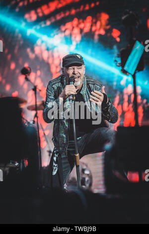 Milan, Italie. 06 Juin, 2019. Vasco Rossi effectue vivent dans Milan au Stadio San Siro pour sa tournée 2019 VascoNonStopLive. Credit : Danilo D'Auria/Pacific Press/Alamy Live News Banque D'Images