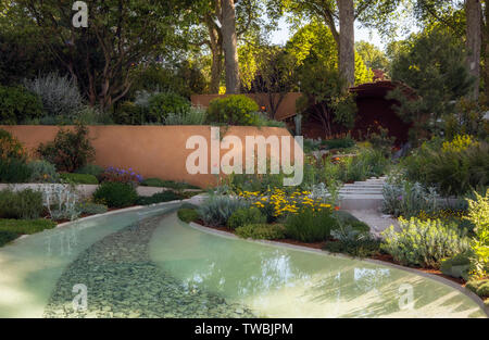 Le Majlis Dubaï Jardin à la Chelsea Flower Show à Londres, au Royaume-Uni. Banque D'Images