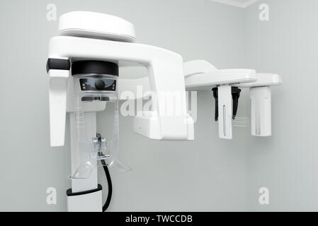 X-ray machine en clinique dentaire. La radiographie panoramique numérique, soins dentaires. Banque D'Images