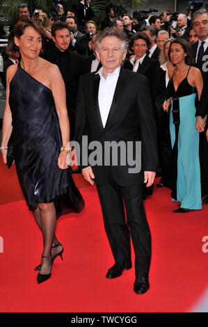 CANNES, FRANCE. 25 mai 2008 : Ministre de la Culture Christine Albanel (L) & directeur Roman Polanski lors du gala de clôture Cérémonie à la 61e International Film Festival de Cannes. © 2008 Paul Smith / Featureflash Banque D'Images