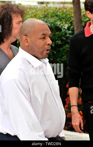 CANNES, FRANCE. 17 mai 2008 : Mike Tyson au photocall de son nouveau film 'Tyson' à la 61e International Film Festival de Cannes. © 2008 Paul Smith / Featureflash Banque D'Images