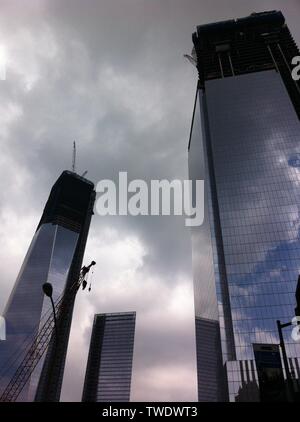 17 juin 2012 - NEW YORK, NEW YORK / USA : One World Trade Center 9/11 Memorial le 17 juin 2012 à New York, New York. Banque D'Images