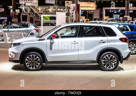 Paris, France, Octobre 02, 2018 : Facelift 2019 Suzuki Vitara 4e gen au Mondial Automobile de Paris, crossover compact voiture produite par Suzuki Banque D'Images