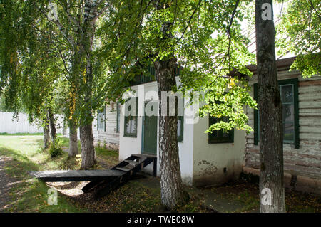 Perm Russie, maison de village en début de l'automne à Perm-36 Banque D'Images