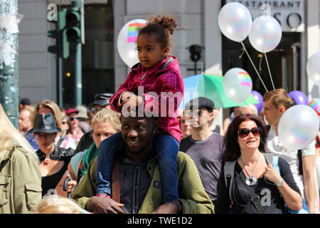 Helsinki Pride Parade 2015 à Helsinki, Finlande Banque D'Images