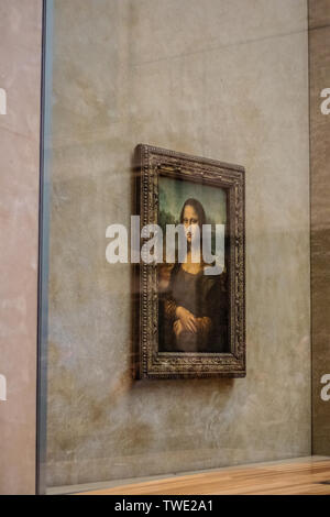 Paris, France, 07 Octobre 2018 : Louvre, pays le plus connu et le célèbre tableau La Joconde La Joconde Léonard de Vinci Banque D'Images