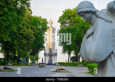 Kiev, UKRAINE - le 13 juin 2019 : Monument aux victimes de l'Holodomor à Kiev, Ukraine Banque D'Images