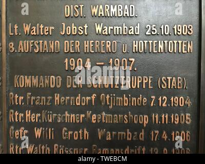 Windhuk, la Namibie. 04 Juin, 2019. Plaque commémorative pour les soldats allemands tombés de la Schutztruppe impériale dans la Fédération luthérienne Christuskirche dans le centre de la capitale namibienne Windhoek. Credit : Jürgen Bätz/dpa/Alamy Live News Banque D'Images