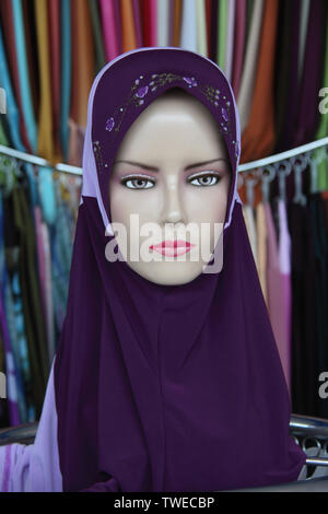 Gros plan d'un mannequin dans un magasin de vêtements Banque D'Images