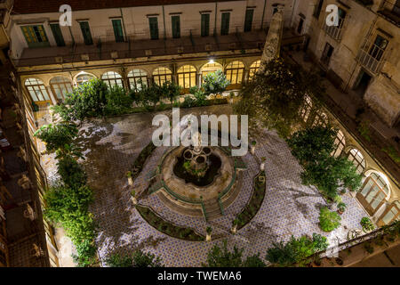 Cour intérieure de l'église Santa Caterina d'Alessandria, Palerme, Sicile, Italie, Europe Banque D'Images