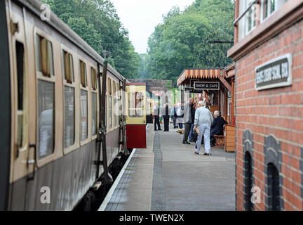 West Somerset Railway traverse North Somerset. Organisé par le personnel et des bénévoles porte day trippers, communters tavellers, passionnés et au nord Banque D'Images