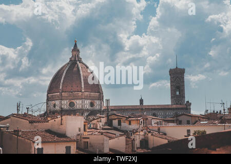 Vue sur la ville de Florence avec le Duomo Cattedrale di Santa Maria del Fiore Banque D'Images