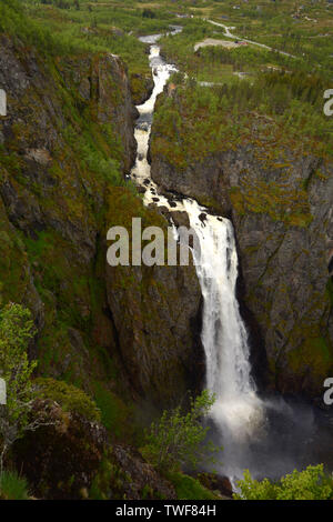 Voring tombe la plus haute cascade en Norvège, vue panoramique des chutes d'voringfossen eidfjord hardanger en vue d'en haut une grande attraction touristique je Banque D'Images