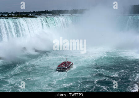 Vue en direction de Niagara Falls. Banque D'Images