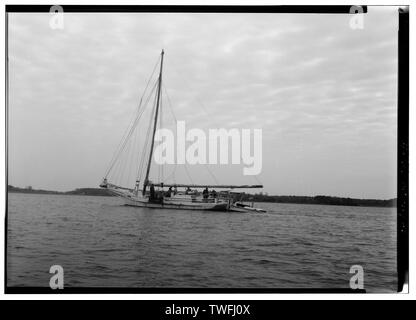 Profil de port avec bateau PUSH - Kathryn-deux-voile Bateau le listao, le cornouiller, le port de la baie de Chesapeake, Tilghman, comté de Talbot, MD Banque D'Images