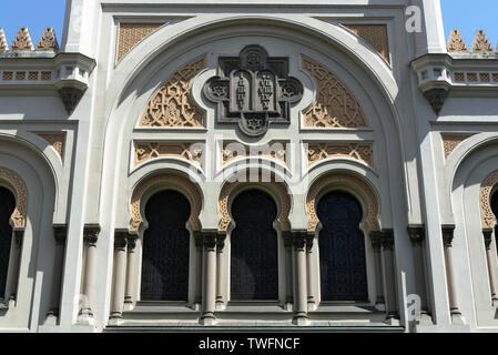 Façade de la Synagogue Espagnole de Prague, en République Tchèque Banque D'Images