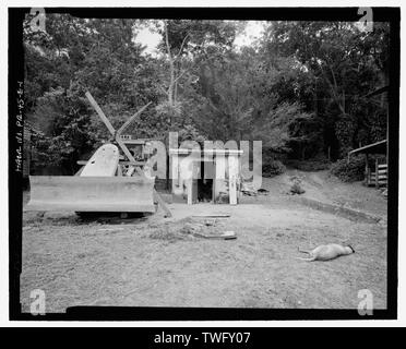 Avant de planar view de structure, vue vers l'est au nord-est - Maison de Silem, glacis et de hangar de stockage, Route 139, km 9.3, Maraguez, Ponce Municipio, COMMUNICATION ; Calloway, Deborah, émetteur Banque D'Images