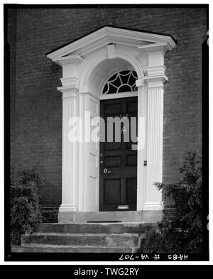 - Potts-Fitzhugh House, 607, rue Oronoco, Alexandrie, ville indépendante, VA ; Potts, John ; Fitzhugh, William ; Lee, Henry Lighthouse, Harry ; Sayers, Royd ; Lee-Jackson ; Fondation archétype, entrepreneur ; Blanc, Thom, délinéateur ; Dionesotes, Debra, délinéateur ; Hamar, Ervin, délinéateur ; Marquis, Tracy, délinéateur Banque D'Images