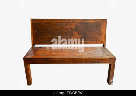 Banc en bois vide, isolé sur fond blanc Banque D'Images