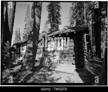 Vue arrière - Lassen Volcanic National Park, le lac Summit Station forestière, minéral, comté de Tehama, CA Banque D'Images