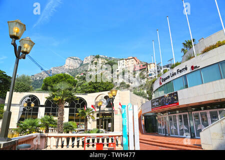 Fontvieille, Monaco - 13 juin 2014 : le musée de l'automobile Monaco Top Cars Collection, la collection personnelle du Prince Rainier III de Monaco et Ven Banque D'Images
