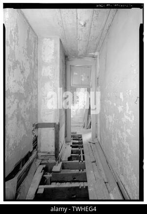 Deuxième étage Vue intérieure du NORD DE PRIX ENTRE LE SUD-EST ET SUD-OUEST PIÈCES - Trésorier's Quarters, Harpers Ferry, Comté de Jefferson, WV Banque D'Images