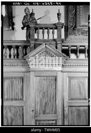 Deuxième étage, 10E COMPAGNIE PRIX, DÉTAIL D'HONNEUR DU GROUPE ET FRONTON - 7e Regiment Armory, 643 Park Avenue, New York, New York County, NY Banque D'Images