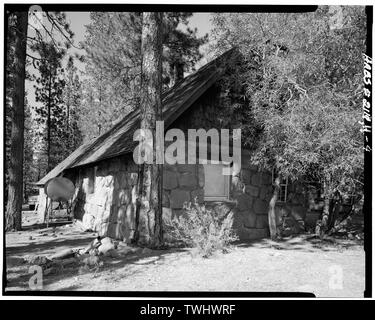 Vue latérale et arrière - Lassen Volcanic National Park, Manzanita Résidence Rangers, minéral, comté de Tehama, CA Banque D'Images