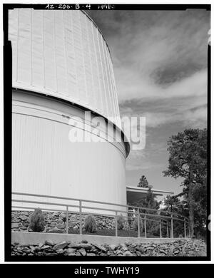 Vue de côté de l'altitude et la véranda, à l'ouest de l'Observatoire - Dôme, Clark, 1400 West Mars Road, Flagstaff, AZ, Coconino Comté Banque D'Images