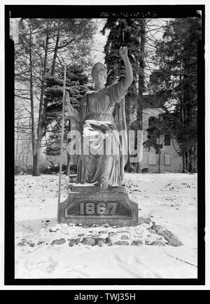 Sculpture, la justice, avec l'échelle - Parc National Seminary, borné par Capitol Beltway (I-495), Linden Lane, poêle à bois Avenue, et Smith Drive, Silver Spring, dans le comté de Montgomery, MD ; U.S. Département de l'armée ; Ray, Arthur ; Cassedy, John Irving, Ament, James ; E ; Davis, Roy Tasco ; Holman, Emily Elizabeth ; Schneider, Thomas Franklin ; Rosenthal, James, l'équipe de terrain ; Prix, Virginie B, émetteur ; Ott, Cynthia, historien ; Boucher, Jack E, photographe ; Lavoie, Catherine C, gérant de projet, prix, Virginie B, émetteur ; Prix, Virginie B, émetteur Banque D'Images