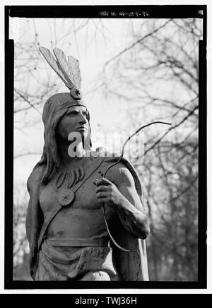 La sculpture, l'affichage détaillé de Hiawatha - Parc National Seminary, borné par Capitol Beltway (I-495), Linden Lane, poêle à bois Avenue, et Smith Drive, Silver Spring, dans le comté de Montgomery, MD ; U.S. Département de l'armée ; Ray, Arthur ; Cassedy, John Irving, Ament, James ; E ; Davis, Roy Tasco ; Holman, Emily Elizabeth ; Schneider, Thomas Franklin ; Rosenthal, James, l'équipe de terrain ; Prix, Virginie B, émetteur ; Ott, Cynthia, historien ; Boucher, Jack E, photographe ; Lavoie, Catherine C, gérant de projet, prix, Virginie B, émetteur ; Prix, Virginie B, émetteur Banque D'Images