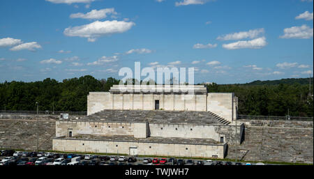 Nuremberg, Allemagne. Le 08 juin, 2019. Le Zeppelin tribune sur l'ex Reichsparteitagsgelände. Crédit : Daniel Karmann/dpa/Alamy Live News Banque D'Images